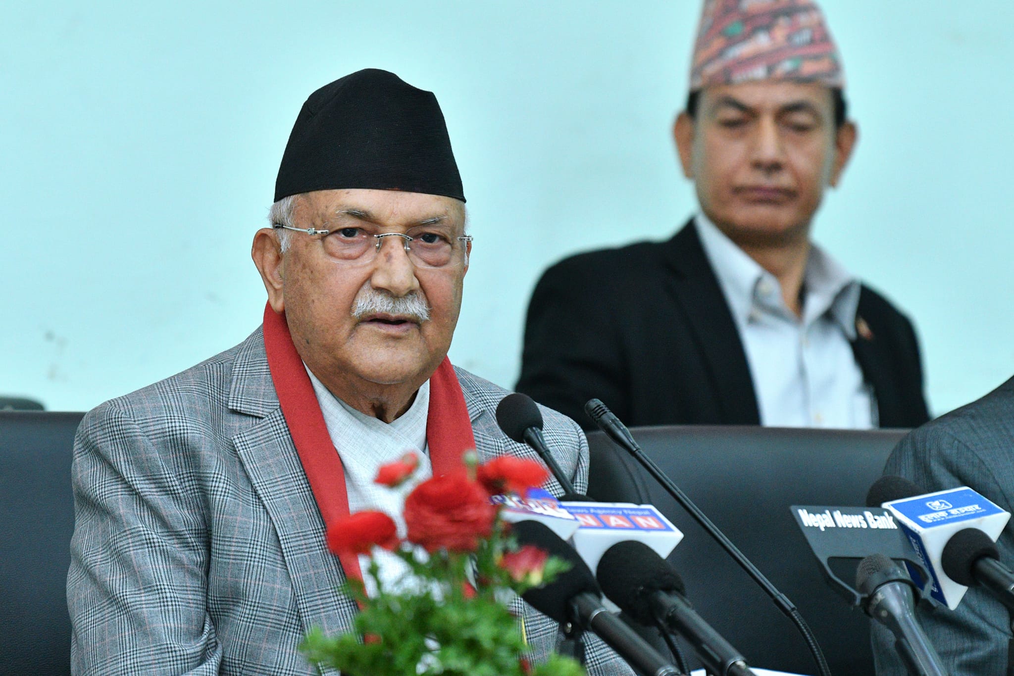 ‘कार्यकर्ता ननाच्ने नर्तक, नगाउने गायक जस्ता भए’
