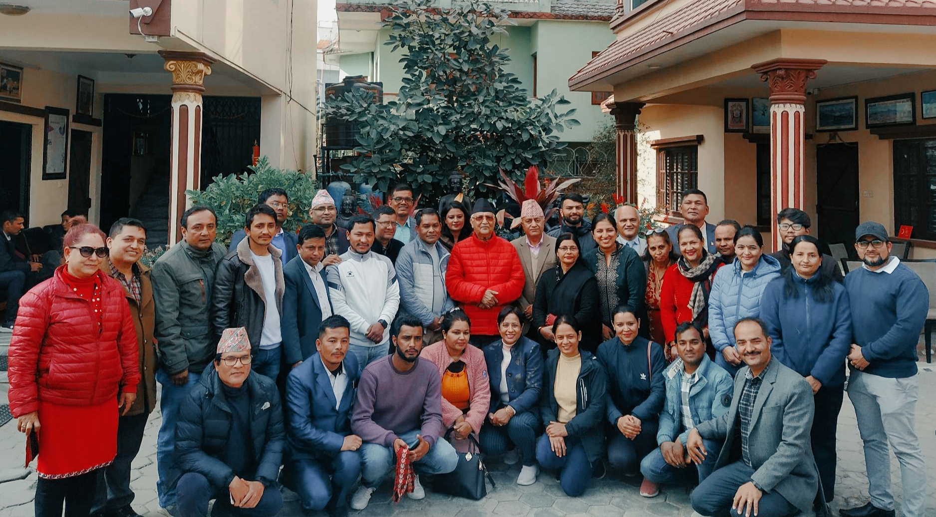 राष्ट्रिय स्वास्थ्यकर्मी महासंघ नेपालद्वारा नेकपा एमाले पार्टी अध्यक्ष कमरेड केपी शर्मा ओली ज्यूलाई बधाई ज्ञापन ।