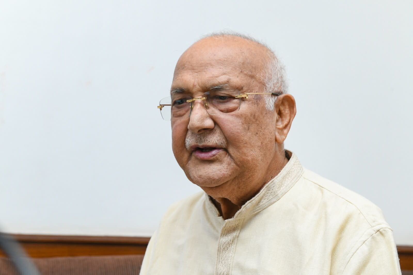 सरकारको फासीवादतर्फको यात्रालाई रोक्नुपर्छः अध्यक्ष ओली