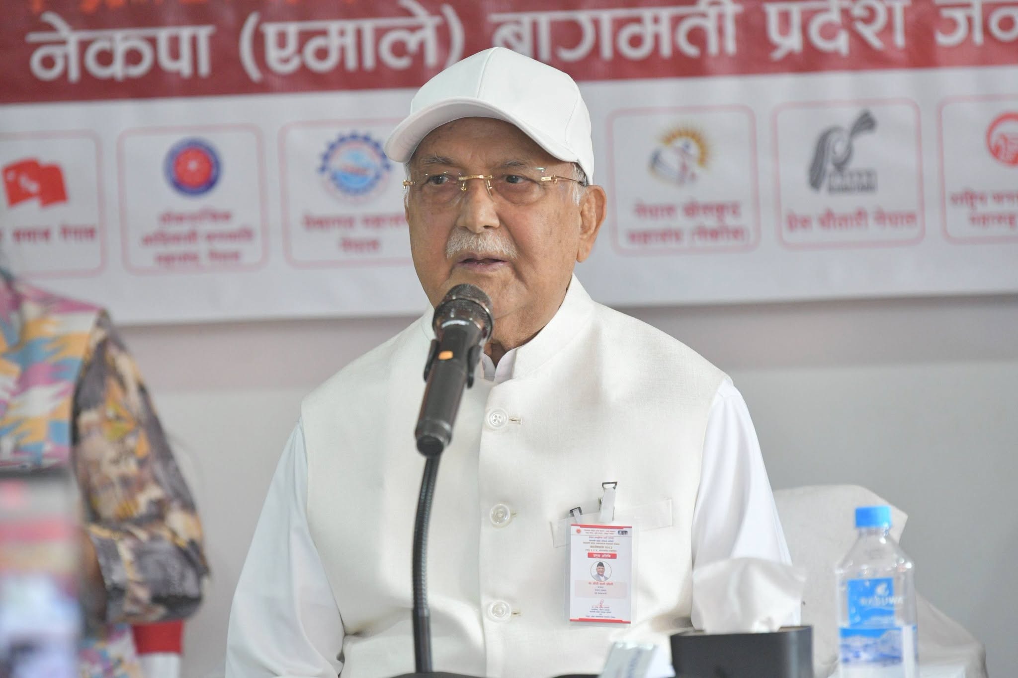 वर्तमान सरकार पाँचबर्ष कुनै हालतमा टिक्दैनः अध्यक्ष ओली