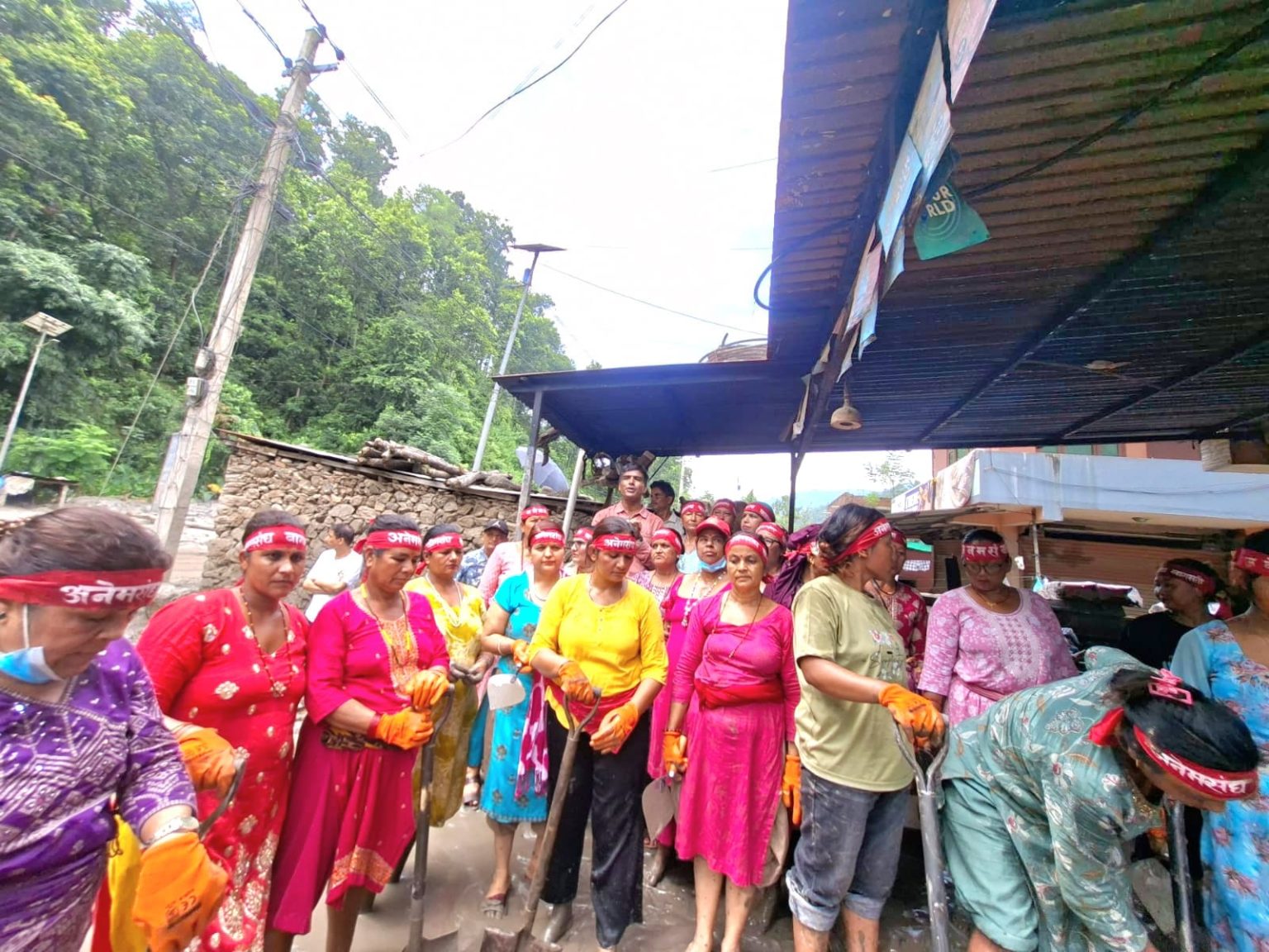 दुईसातादेखि जनसंगठनहरु बाढीपीडितको उद्धार, राहत र पुनर्स्थापनाको काममा सक्रिय
