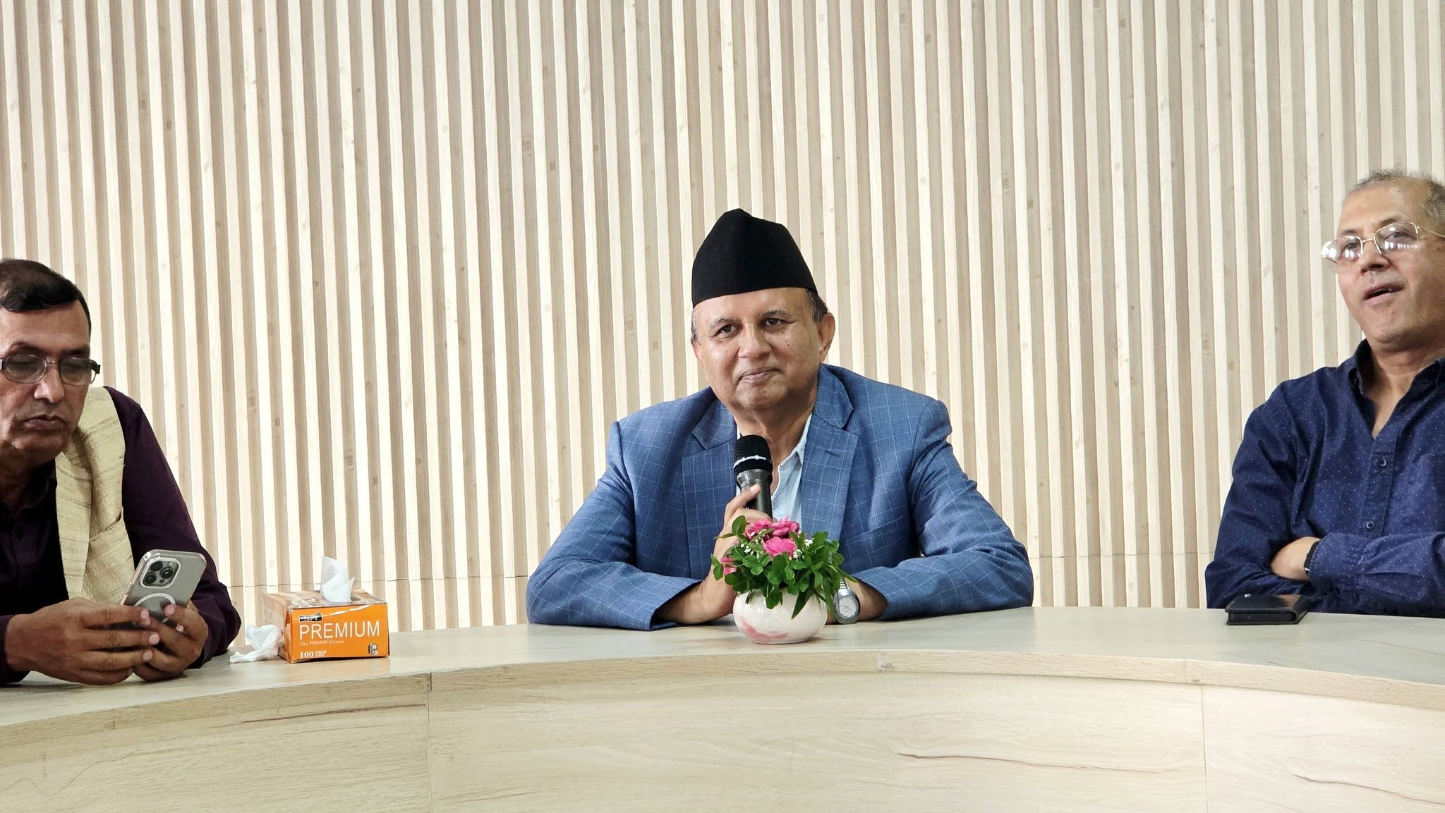 संविधान दिवस देशभर भव्यरूपमा मनाउने एमालेको तयारी